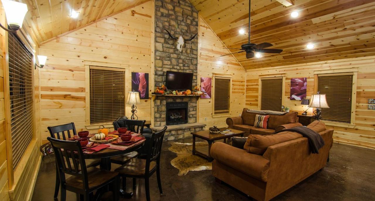 Shine On Harvest Moon W Bbq Villa Broken Bow Exterior foto